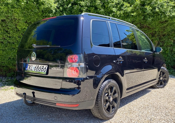 Volkswagen Touran cena 24900 przebieg: 248021, rok produkcji 2010 z Kłodzko małe 466